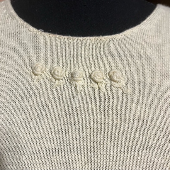 Vintage Villager Yellow Knit Top With Rose Embroidery - Picture 2 of 5